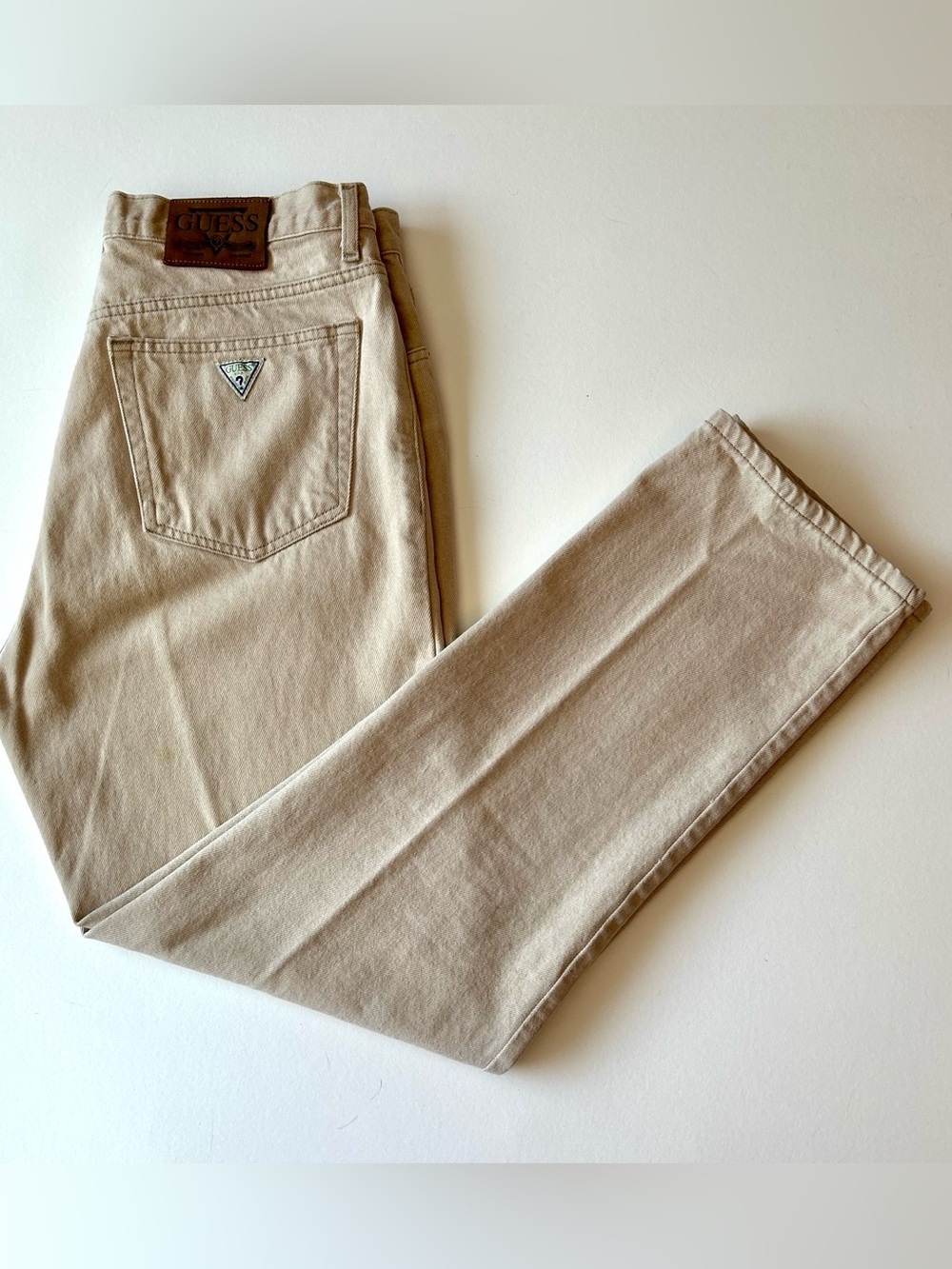 GUESS Jeans U.S.A. Men’s Relaxed Jeans in Beige